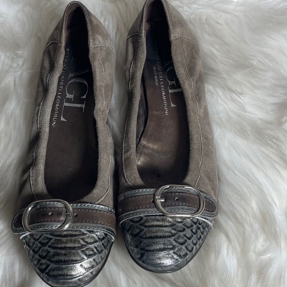 AGL Attilio Giusti Leombruni Suede Captoe Buckle‎ Ballet Flats Sz 37/7